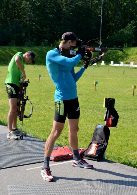 DERYZEMLYA Andriy, PIDRUCHNUY Dmytro