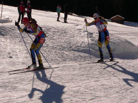   KHVOSTENKO Oksana   PETROVA Olena 