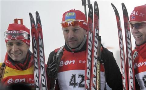 -  BJOERNDALEN Ole Einar   SIKORA Tomasz   SVENDSEN Emil Hegle 