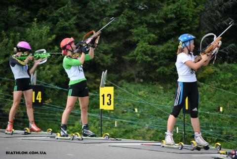   SEMERENKO Vita   TRACHUK Tatiana   MERKUSHYNA Anastasiya 